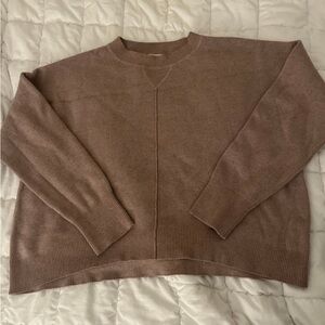 Universal Thread Women’s Tan Crewneck Sweater